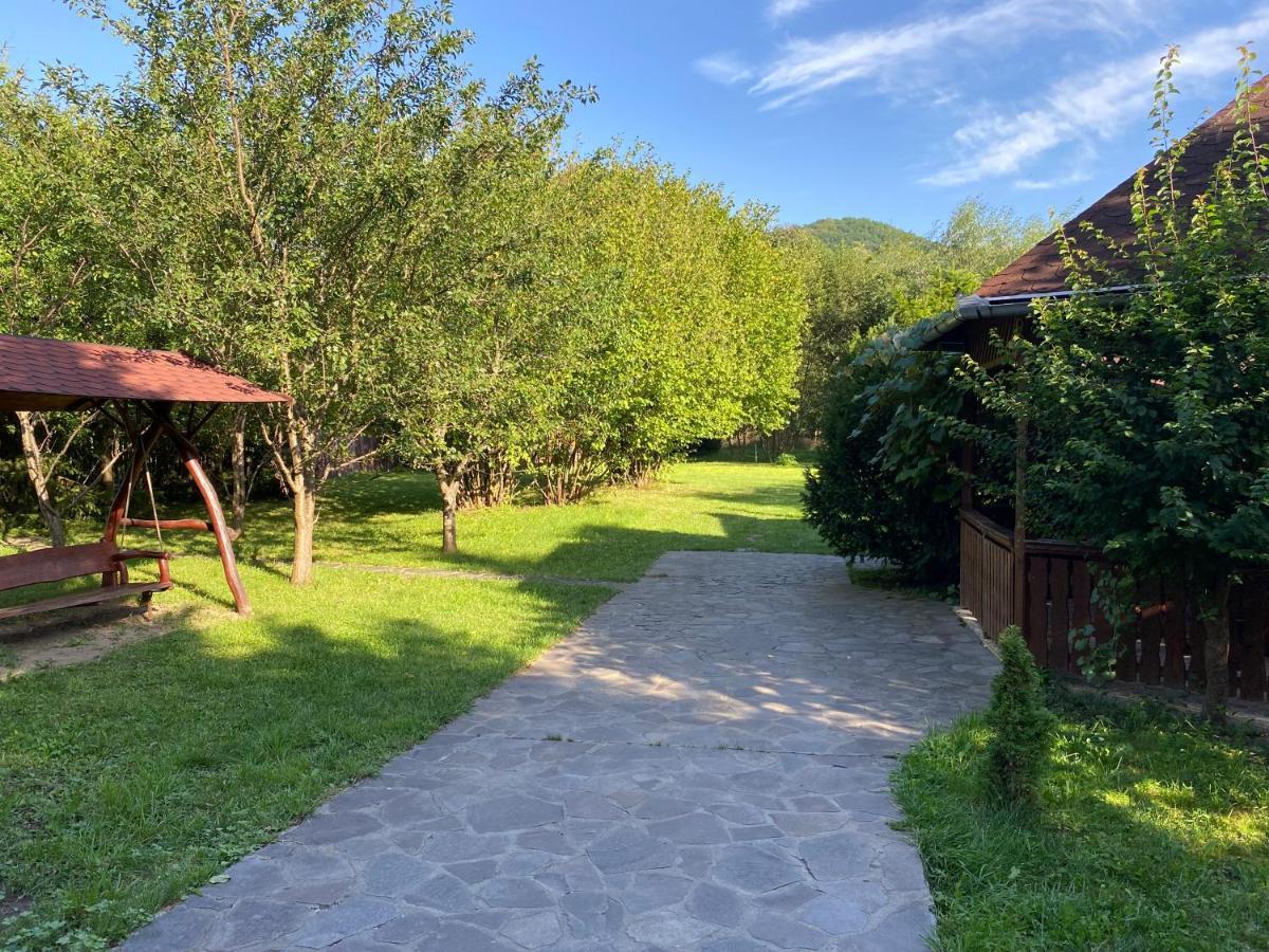 Csabi & Edi Vendeghaz Villa Sub Cetate Luaran gambar